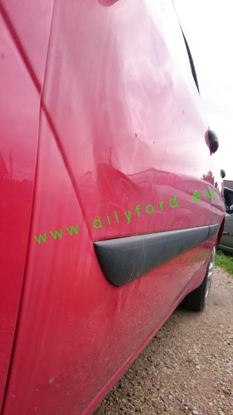 LP dveře Focus I červené