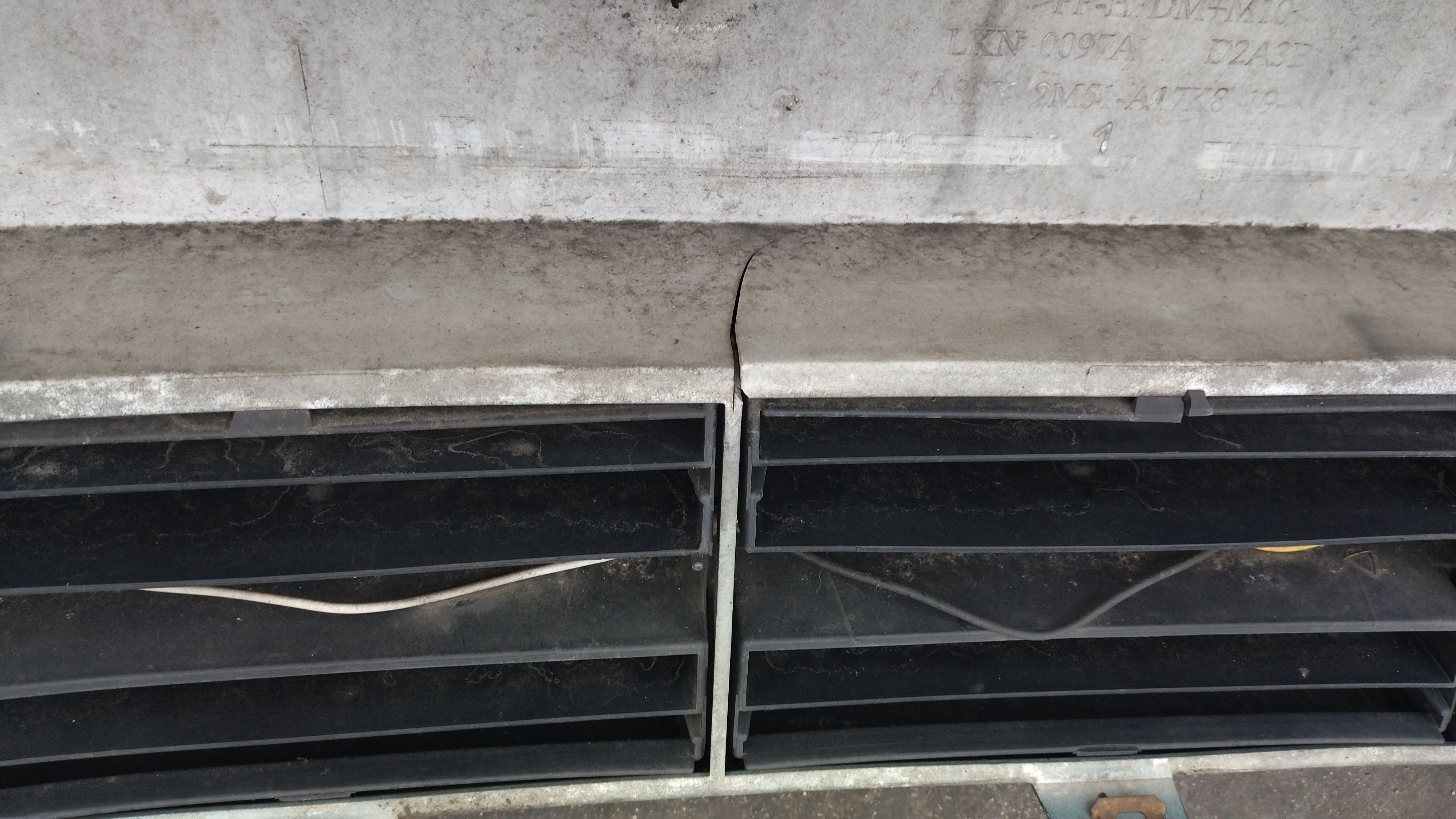 nárazník přední Focus I 01-04 + mlhovky