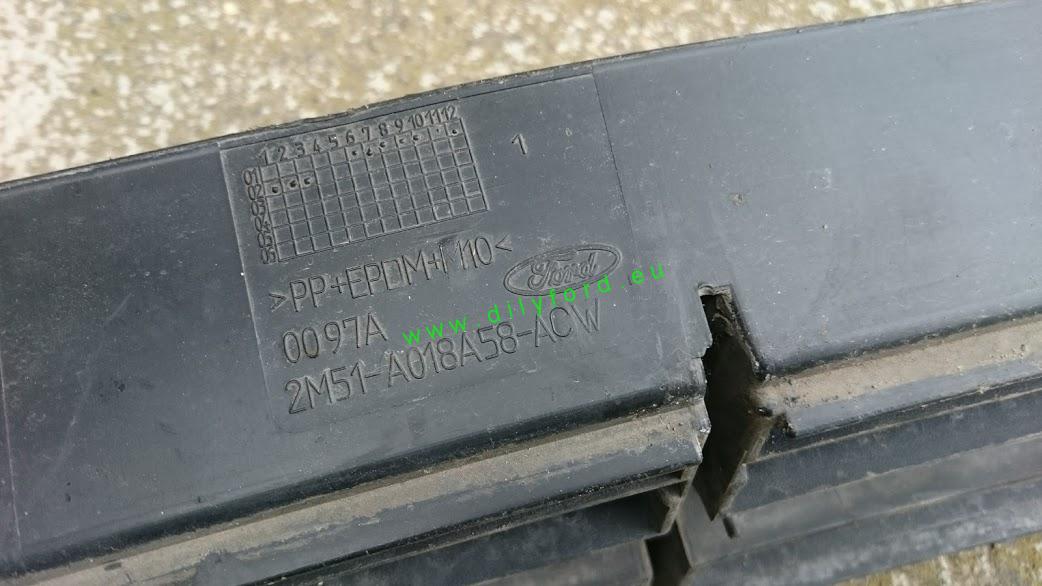 mřížka nárazníku Focus I 2002-2004