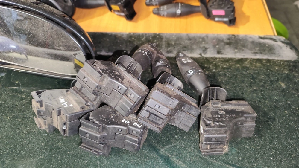 P páčka stěrače 4D 6R