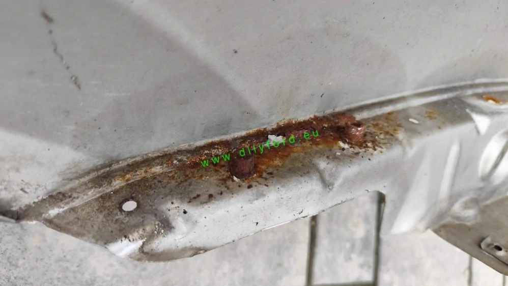 blatník levý přední Mondeo III 