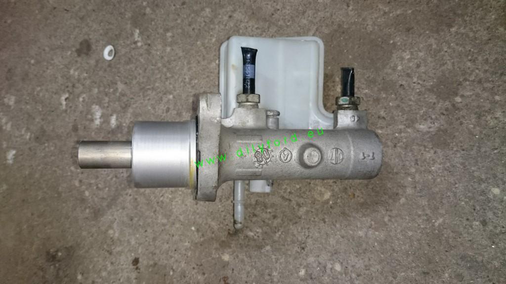 hlavní brzdový válec C-Max