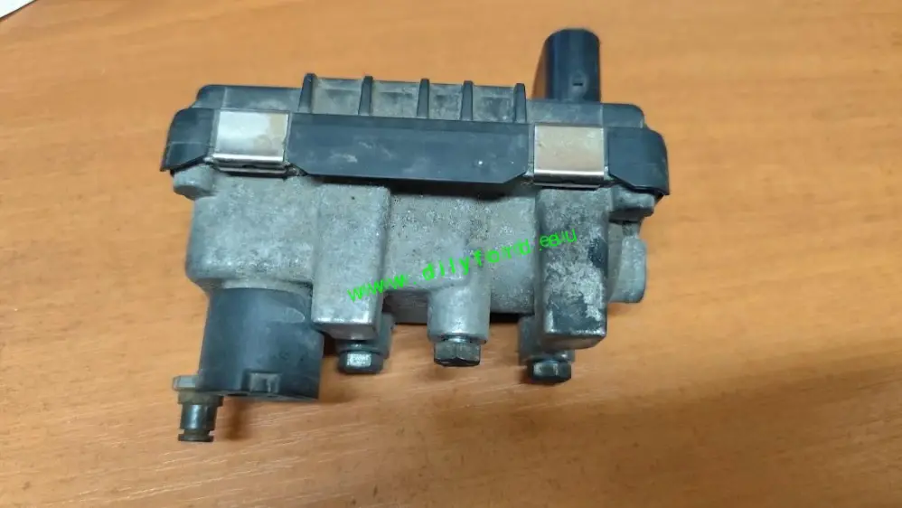 turbo regulátor TDCI 6NW008412