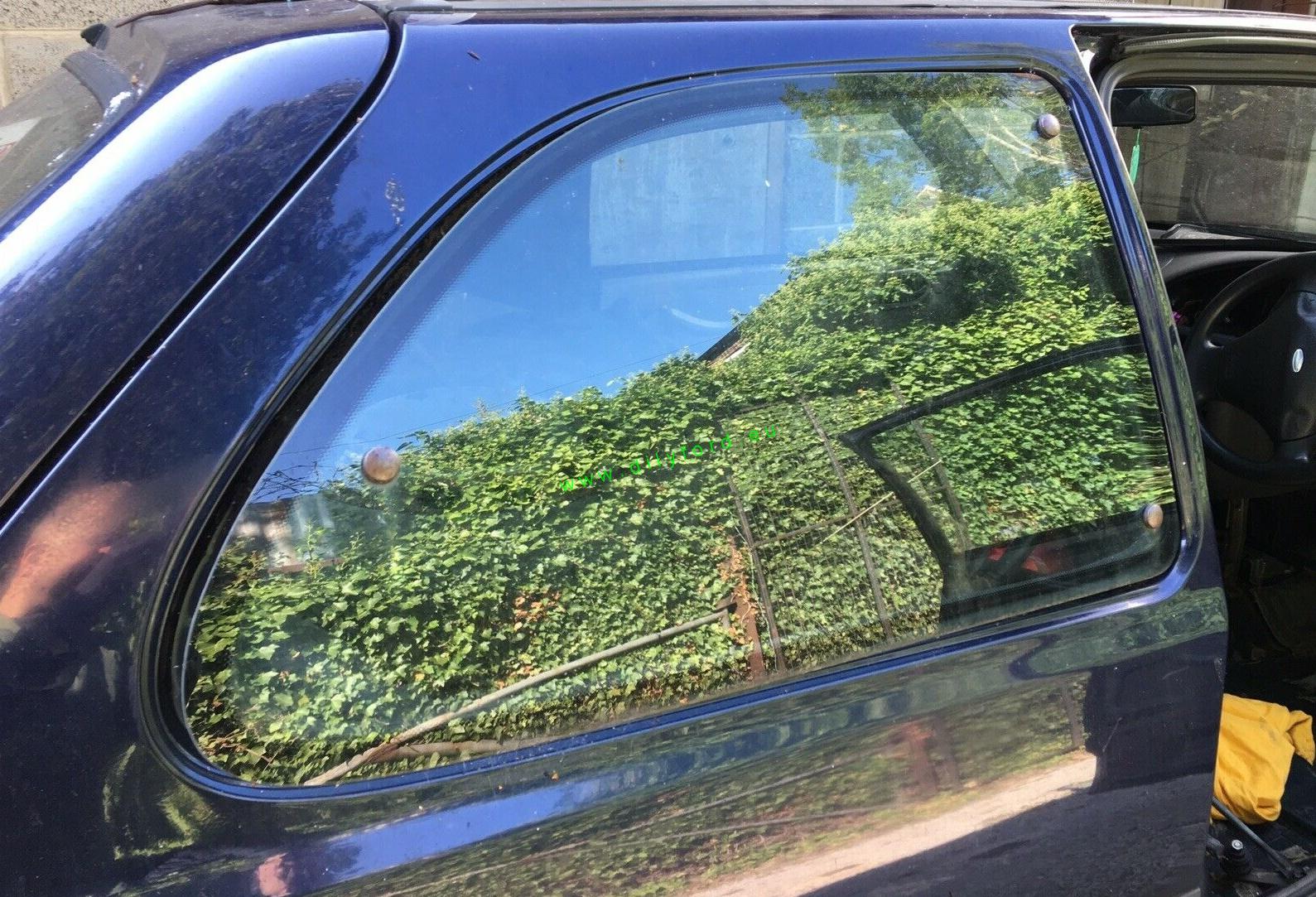 vyklápěcí zadní boční skla Fiesta Mk4 3D