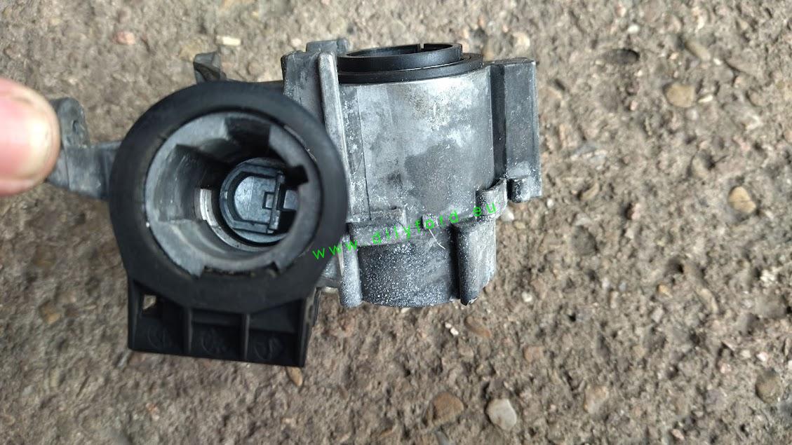 zámek řízení Focus MkI 98-04