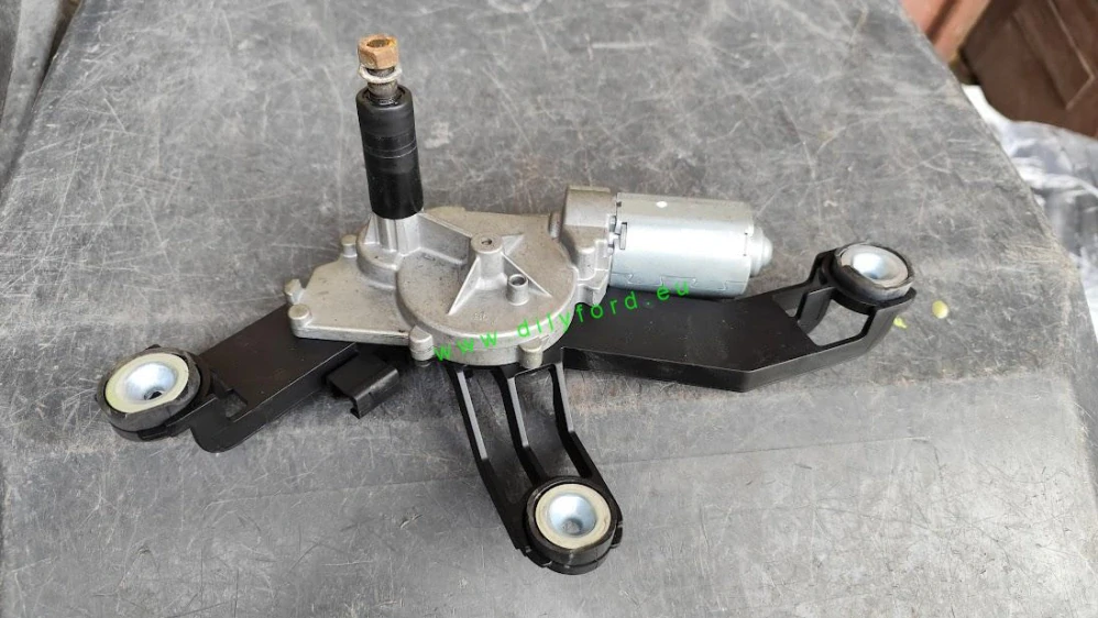 motorek zadní stěrač Mondeo MkIII combi