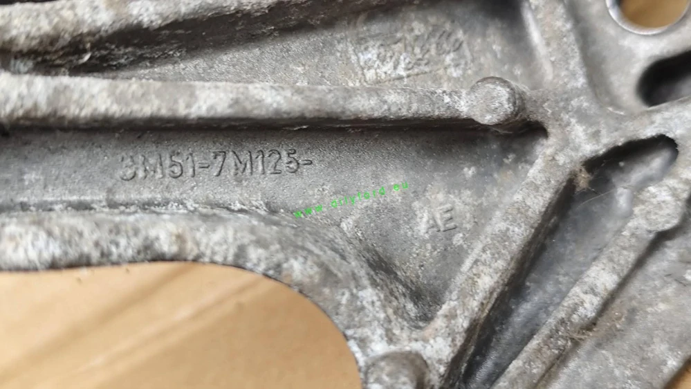 držák převodovky Focus II TDCI vrchní