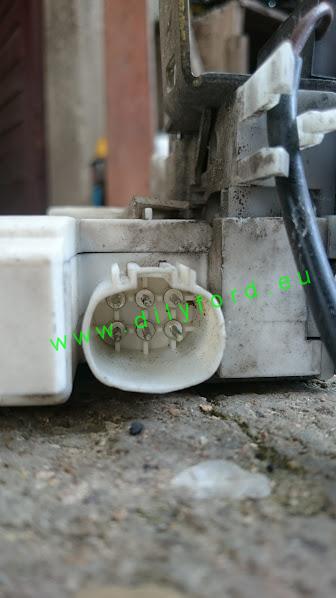 zámek + centrál LP Mondeo -96