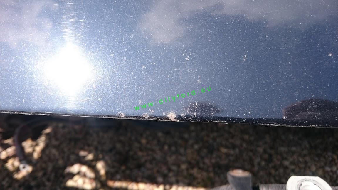 kapota Focus I černá met.