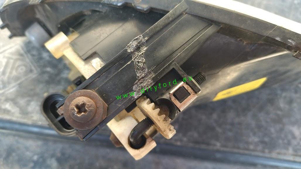 P mlhovka Mondeo III 03-07 pošk.