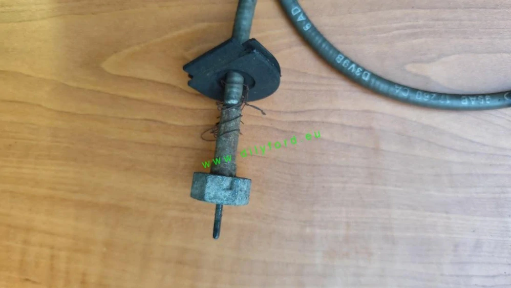 náhon tachometru Escort 95AB17260CA