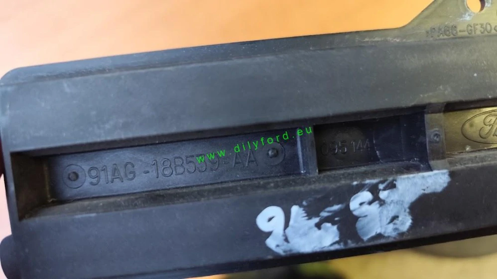 radiátor topení Escort