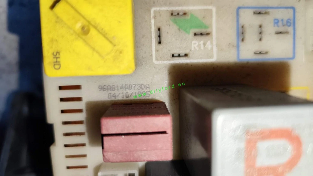 pojistkovka 96AG14A073DA