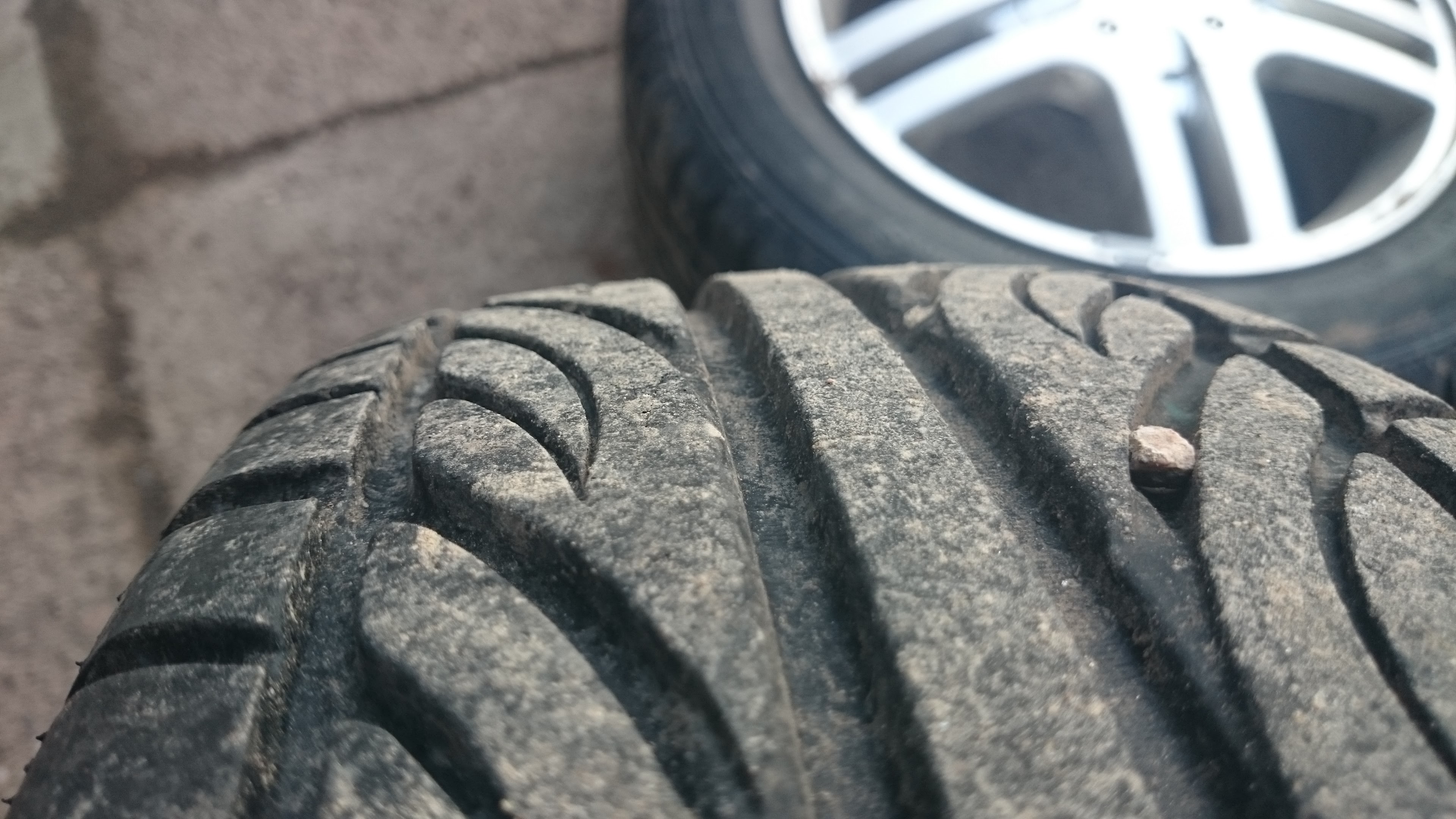 15" Alu 4x108 + letní pneu 195/60