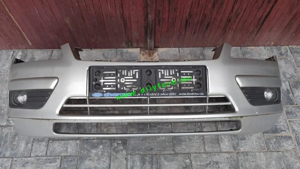 nárazník přední Focus II 04-07 + mlhovky