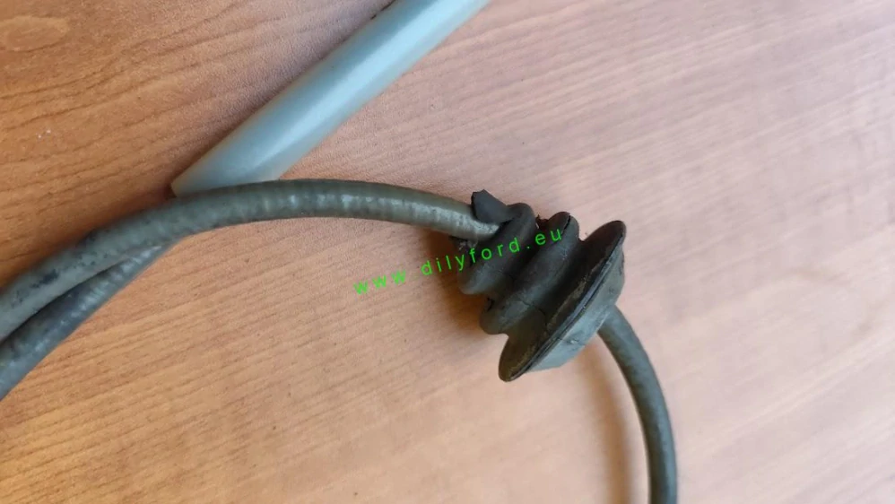 náhon tachometru Escort 95AB17260CA