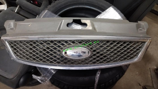 maska Mondeo III facelift 03-07 bez znaku