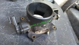 škrtící klapka Mondeo 01- 1.8i 92kW