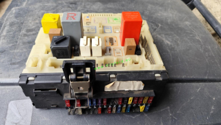 pojistkovka 95AG14A073DB